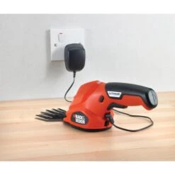 Black & Decker BLACK+DECKER Akku-Grasschere GSL200, 3,6Volt -Alternate Verkäufe BLACK DECKER Akku Grasschere GSL200 3 6Volt@@9whdeb33 2