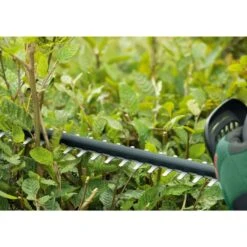 Bosch Akku-Heckenschere Universal HedgeCut 18V-50 9 Bosch Akku-Heckenschere Universal HedgeCut 18V-50 -Alternate Verkäufe Bosch Akku Heckenschere Universal HedgeCut 18V 50@@1827022 3